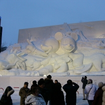 statue-mickey