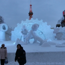statues8