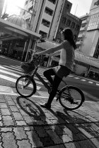 image miyazaki-fille-velo-jpg