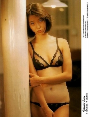 Photo of Yasuko Haru 春やすこ
